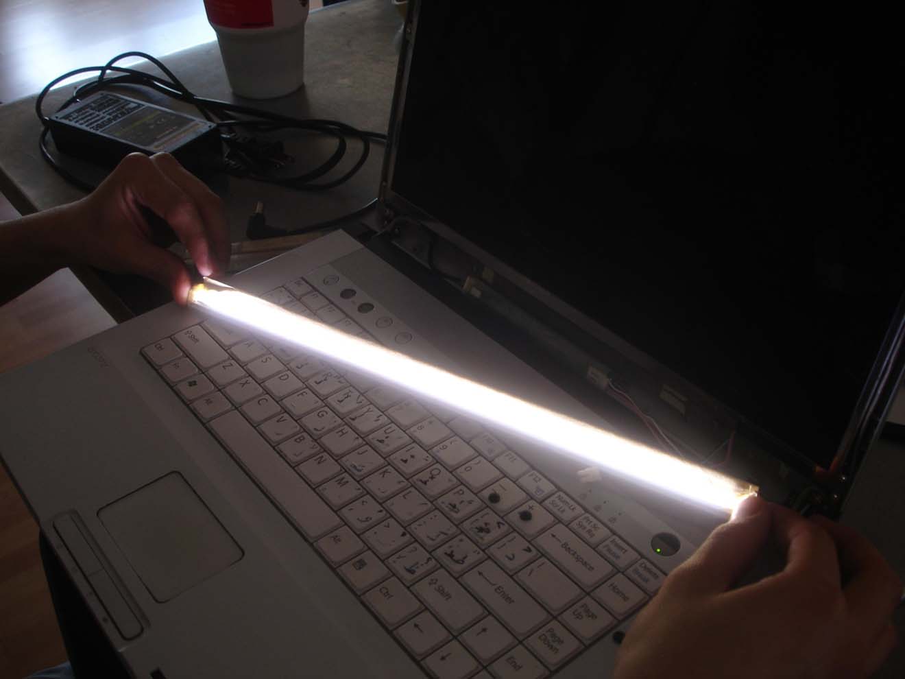 Замена и ремонт подсветки экрана ноутбука в Нижнекамске